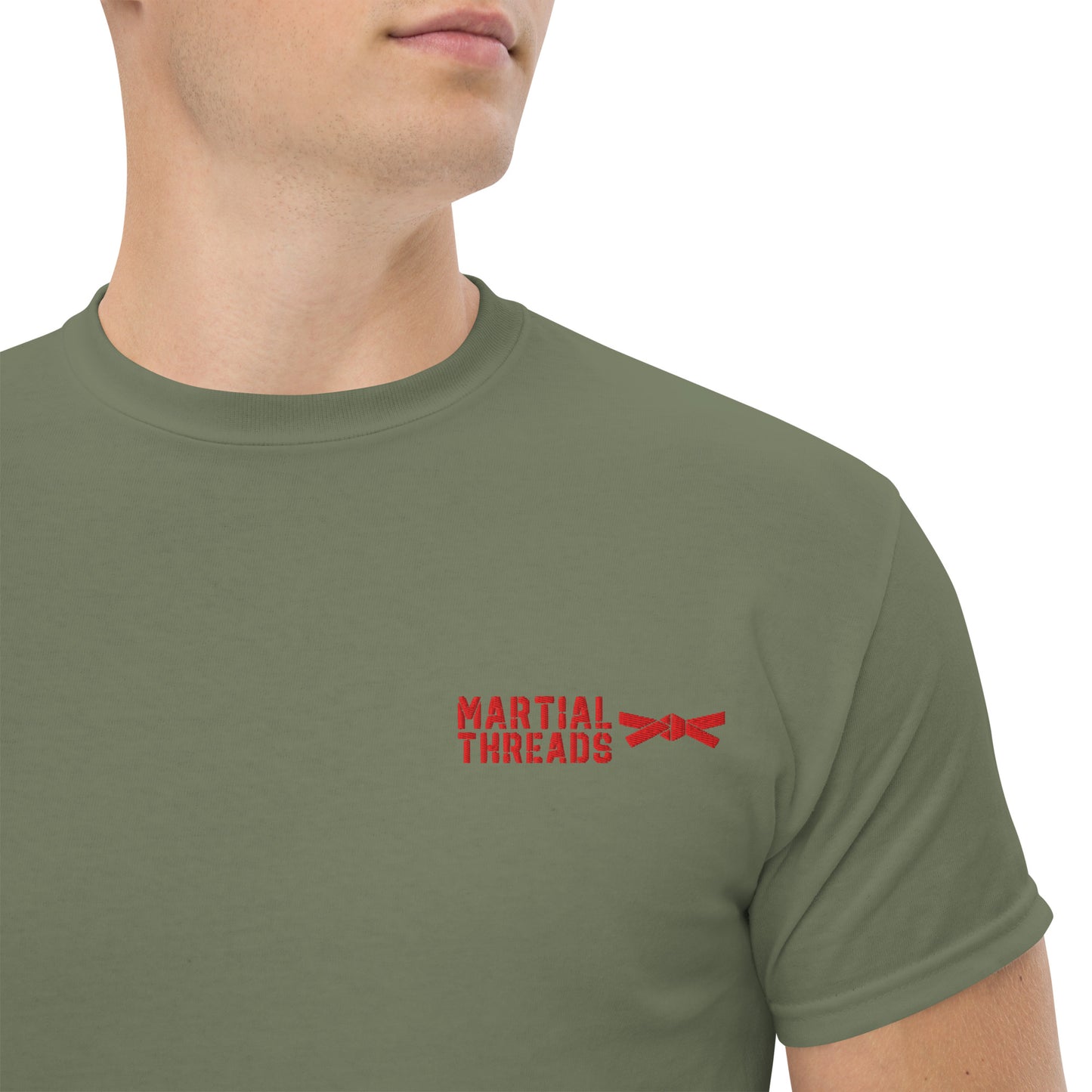 La camiseta de rango (cinturón rojo)