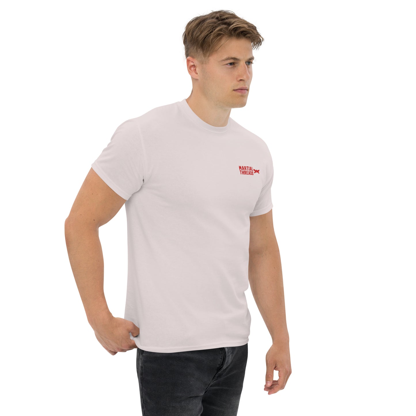La camiseta de rango (cinturón rojo)