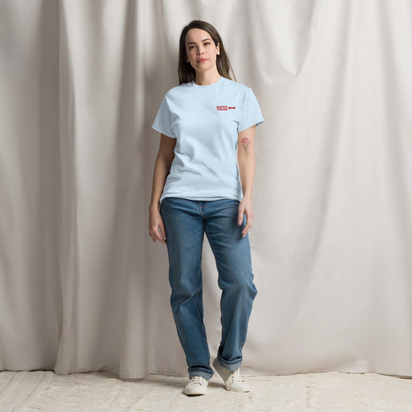 La camiseta de rango (cinturón rojo)