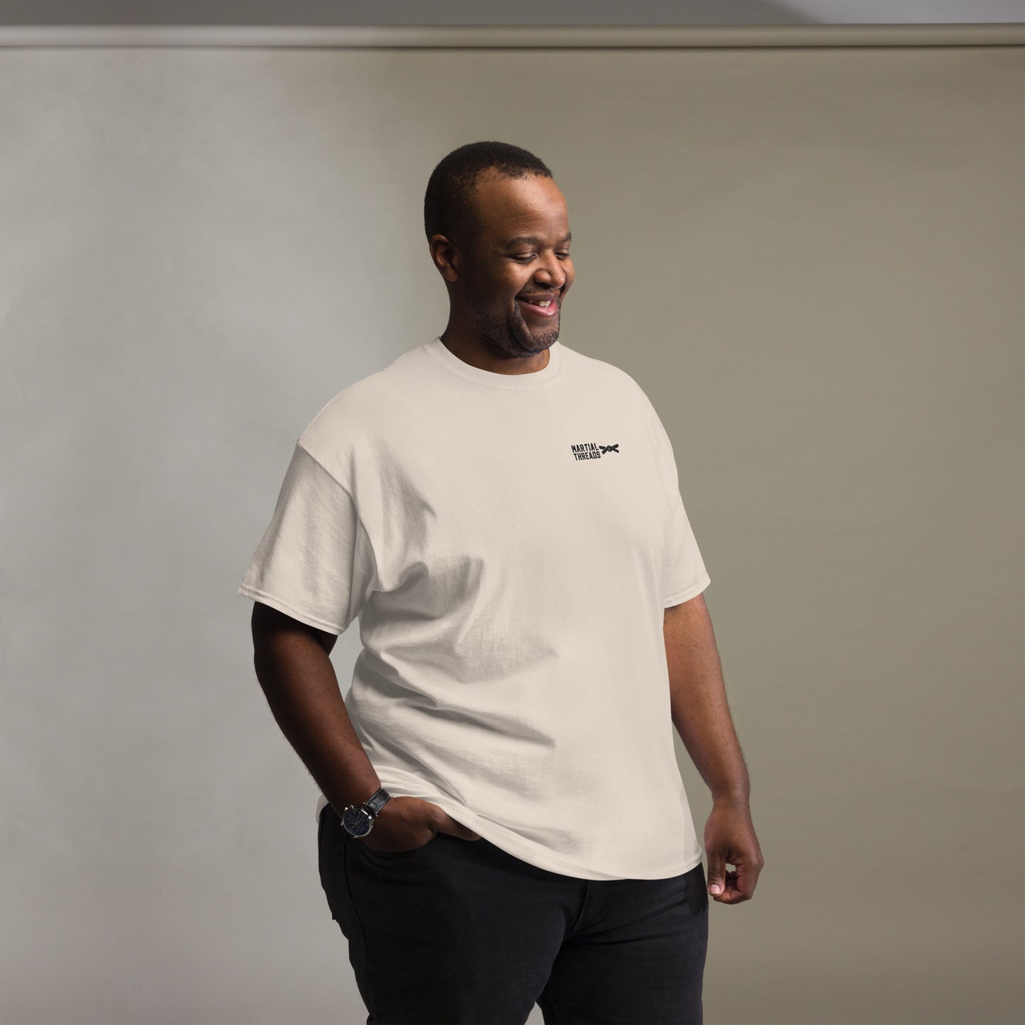 La camiseta de rango (cinturón negro)