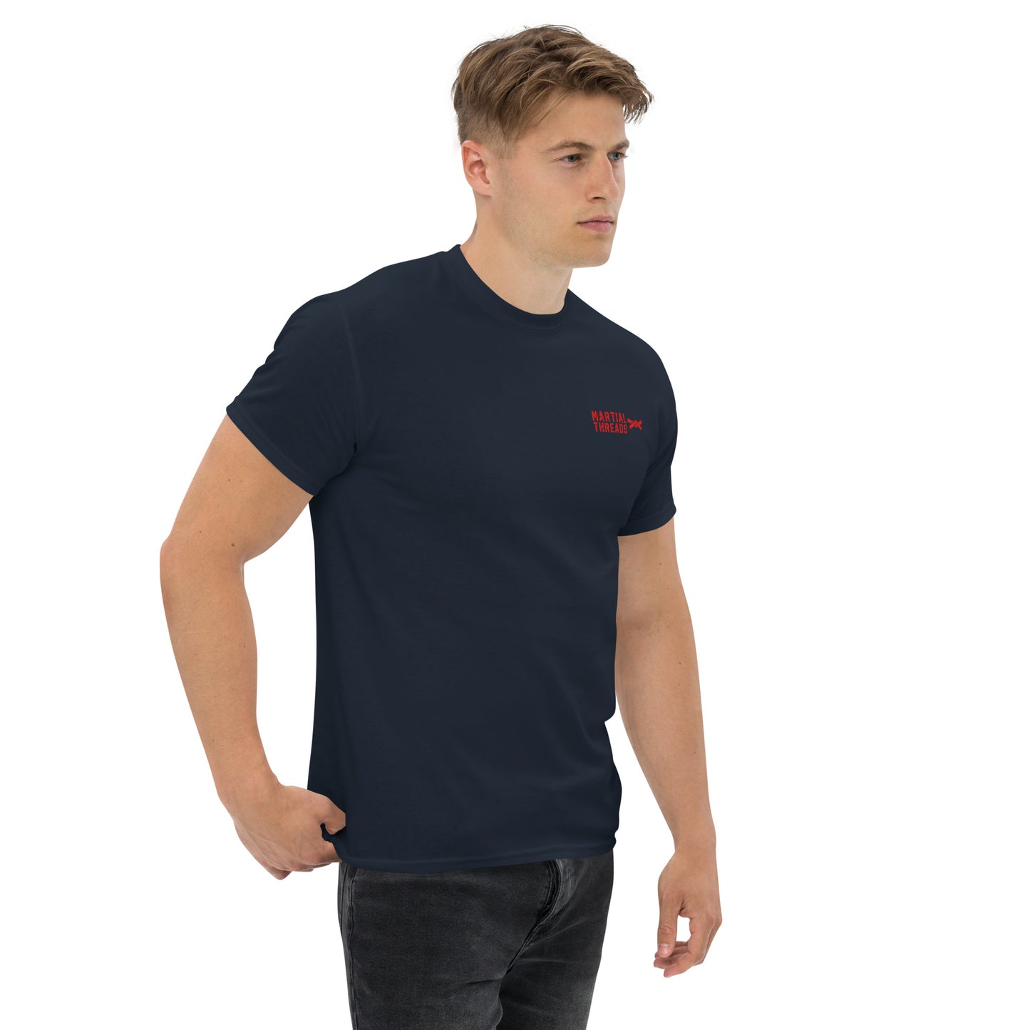 La camiseta de rango (cinturón rojo)