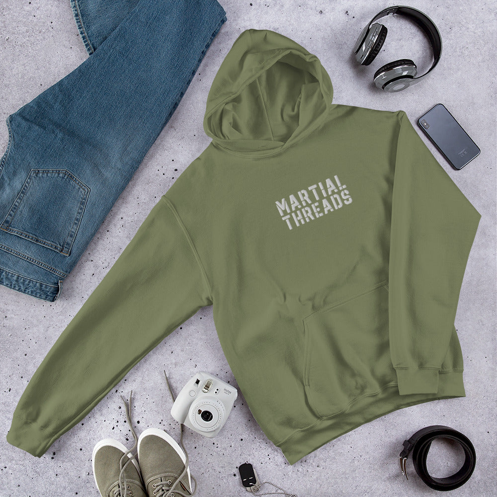 La sudadera con capucha marcial