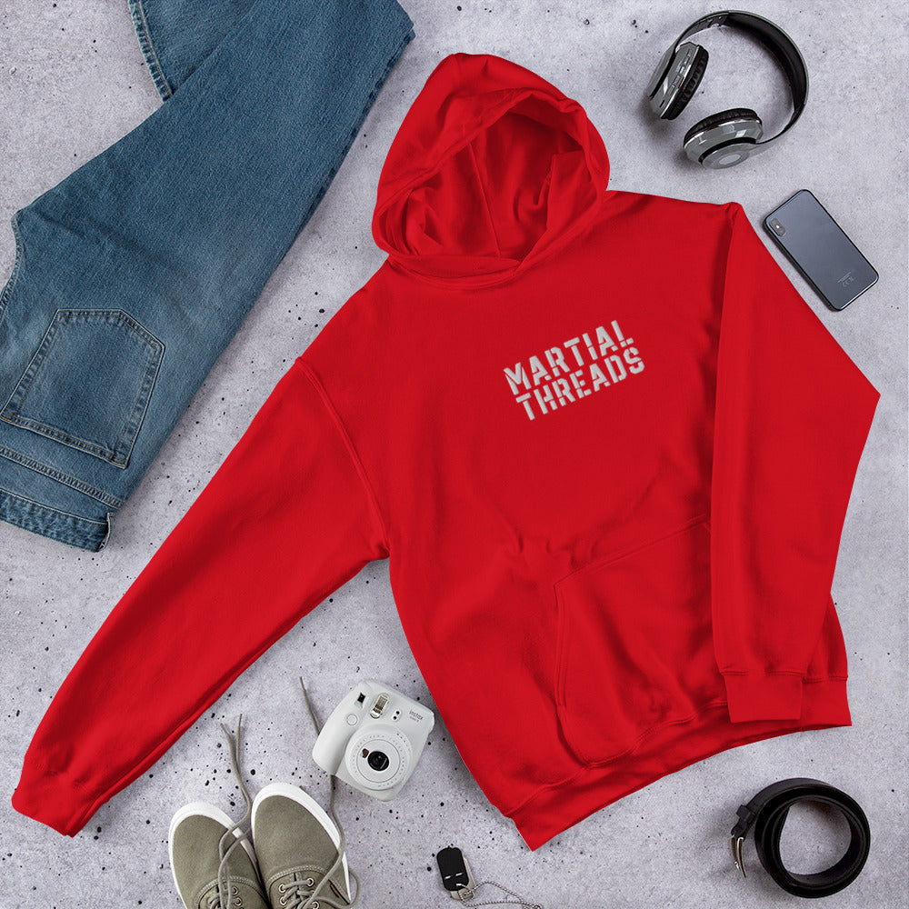 La sudadera con capucha marcial